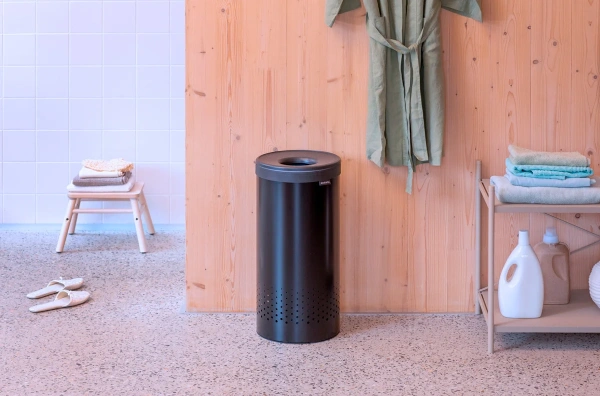 Корзина для белья Brabantia 242342 матовая черная