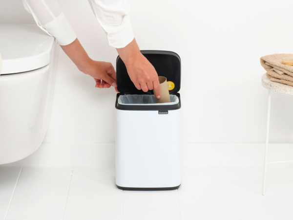 Мусорное ведро Brabantia Bo 222344 4 л, белое